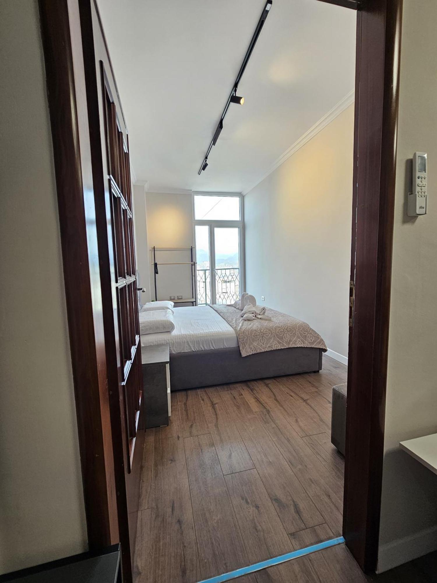 Sky Apartaments City Center Тирана Екстериор снимка