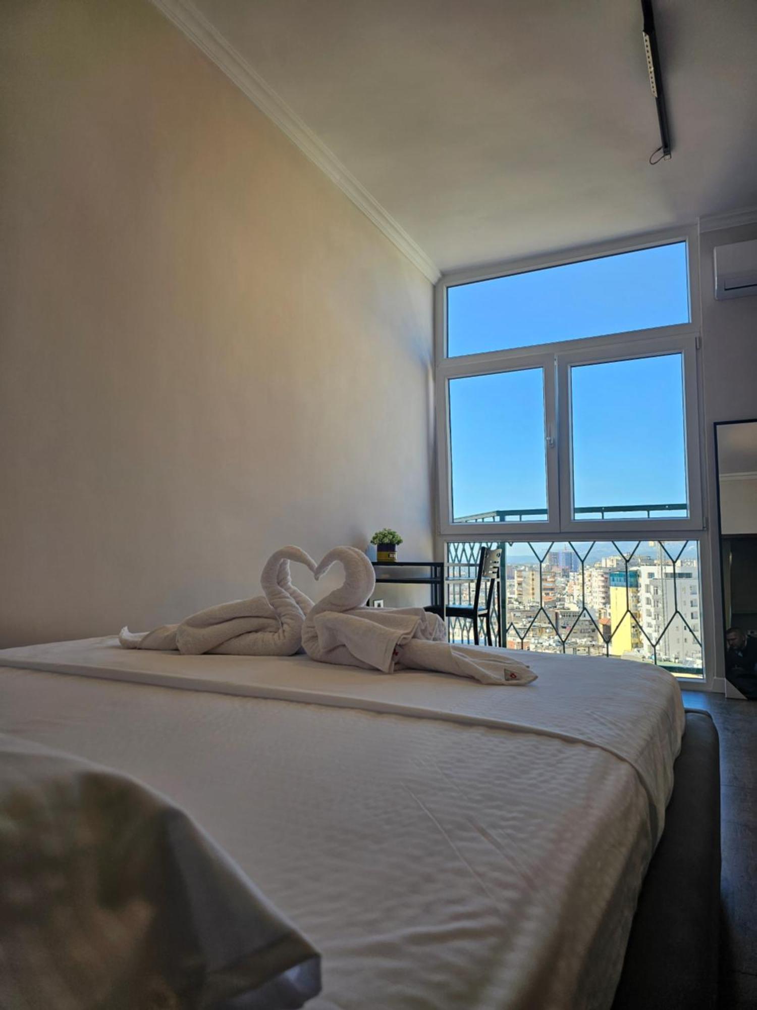 Sky Apartaments City Center Тирана Екстериор снимка