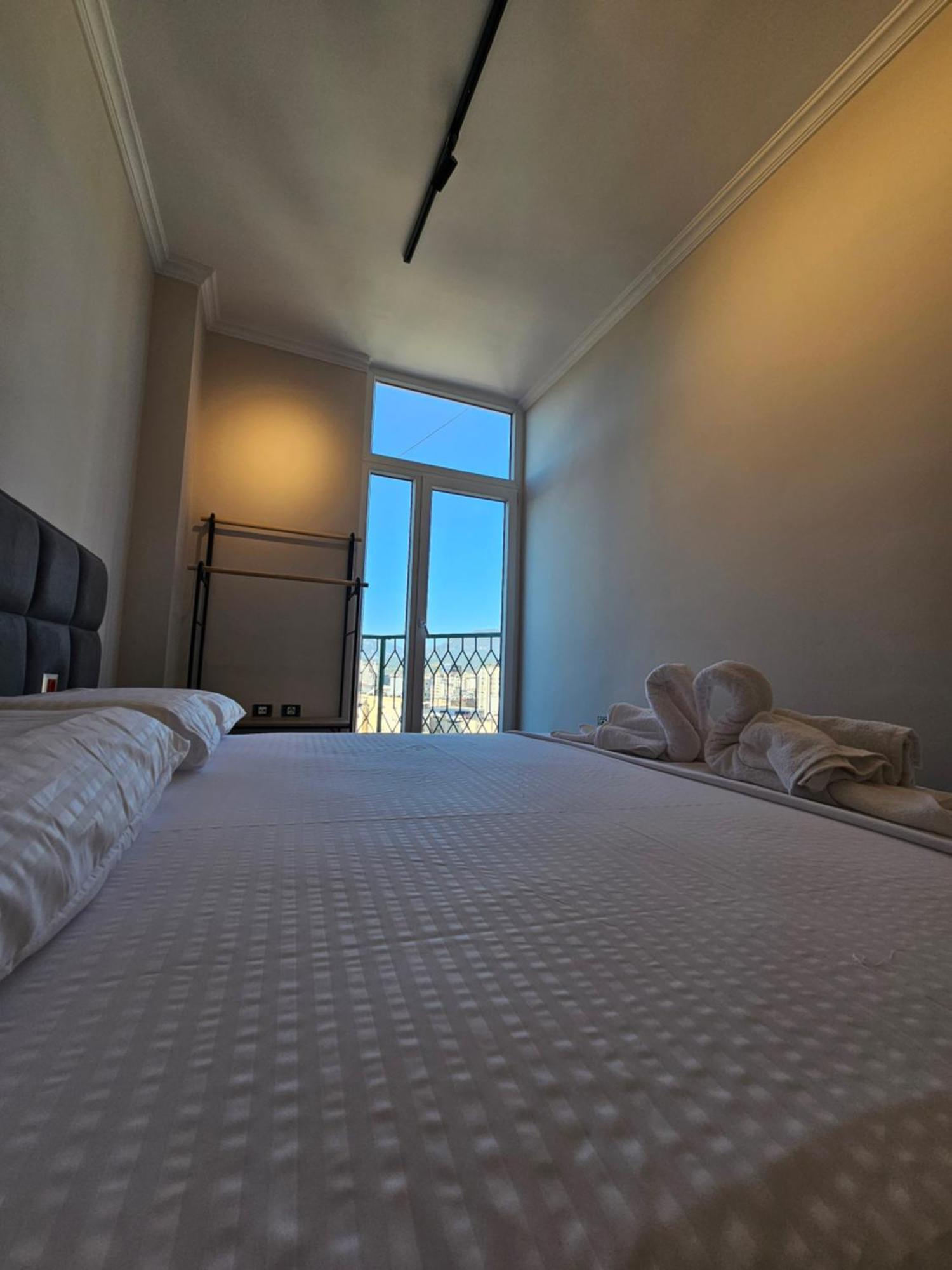 Sky Apartaments City Center Тирана Екстериор снимка