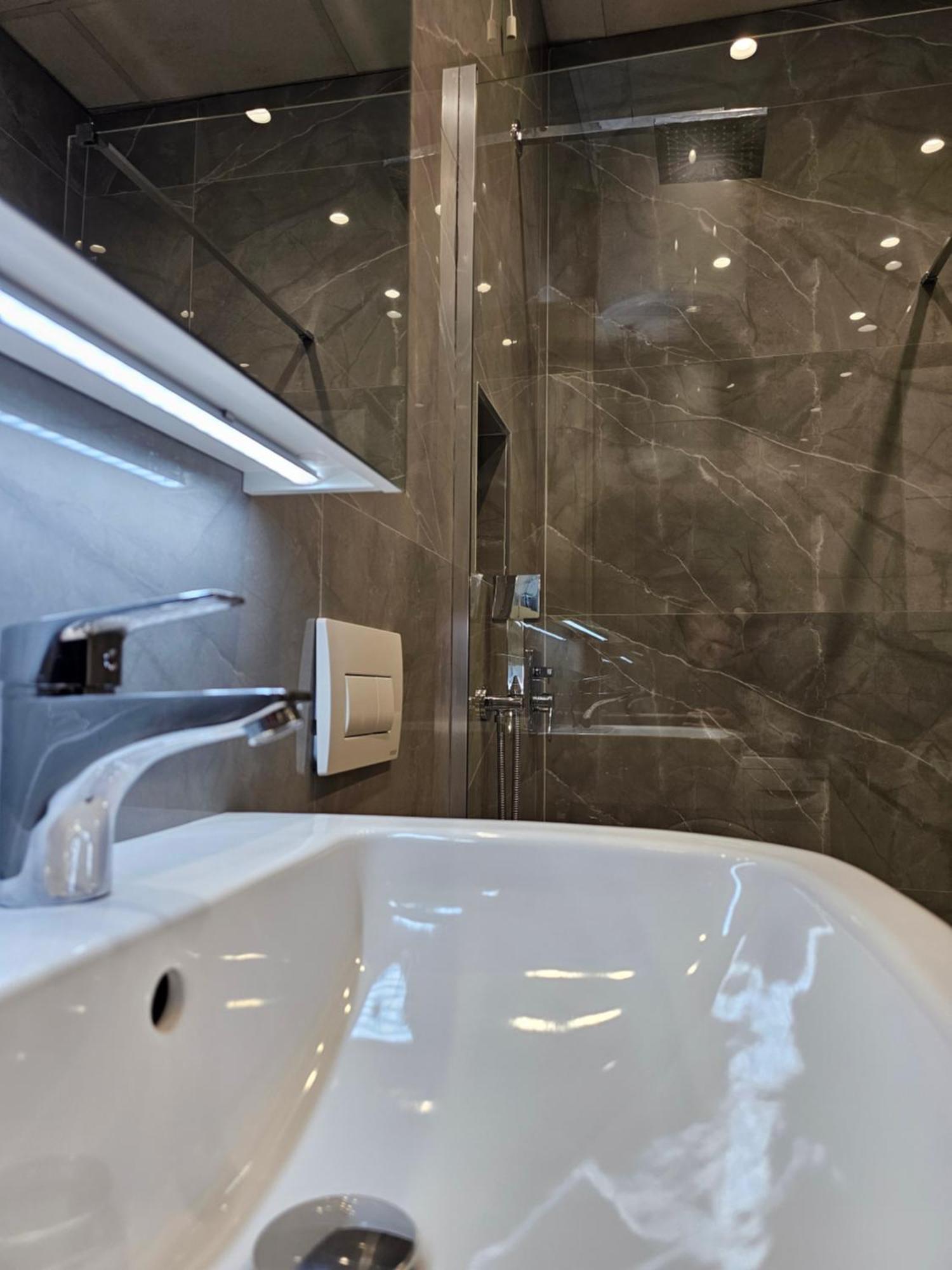 Sky Apartaments City Center Тирана Екстериор снимка