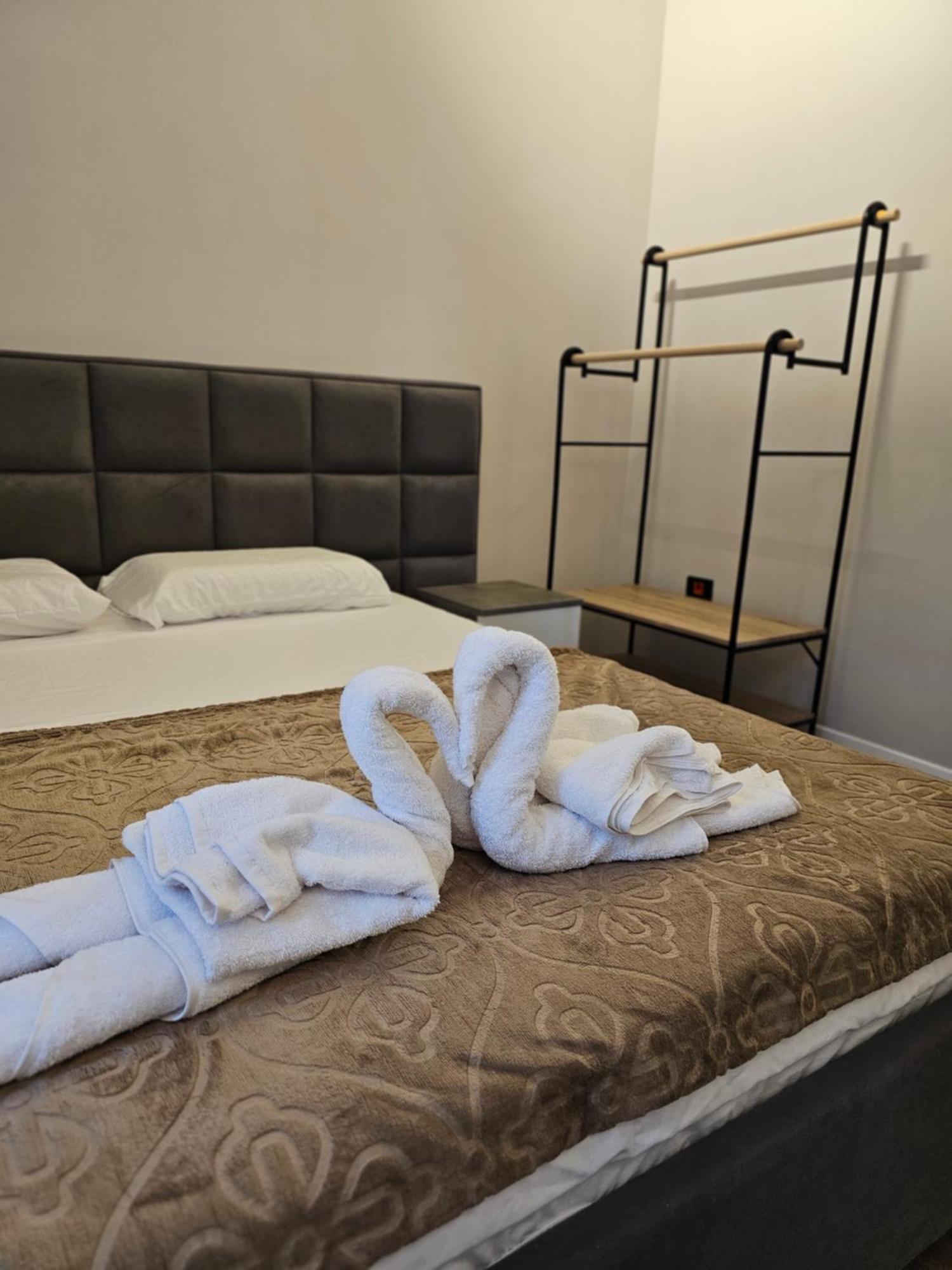Sky Apartaments City Center Тирана Екстериор снимка