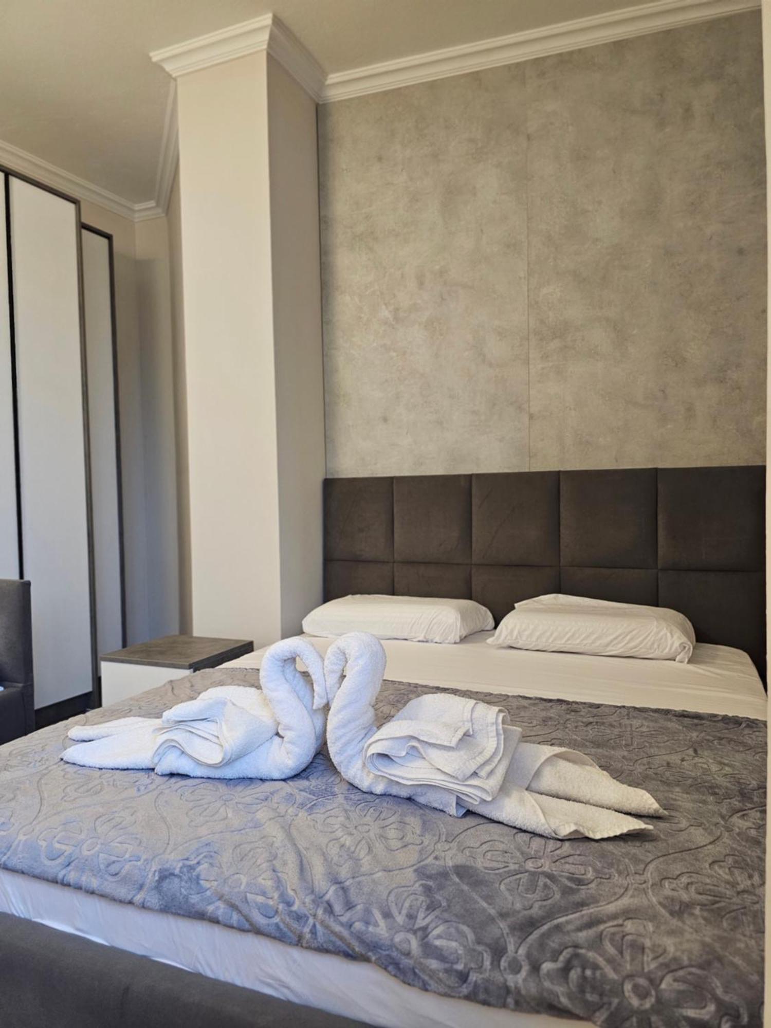Sky Apartaments City Center Тирана Екстериор снимка