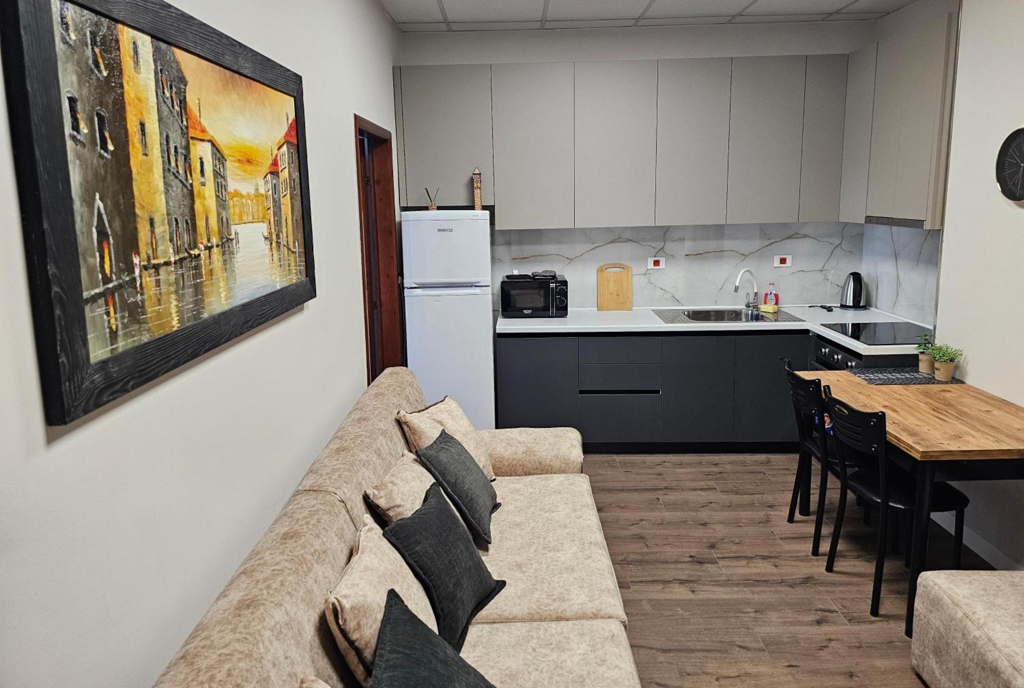 Sky Apartaments City Center Тирана Екстериор снимка