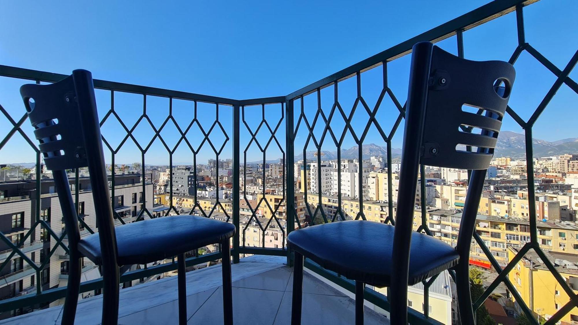 Sky Apartaments City Center Тирана Екстериор снимка